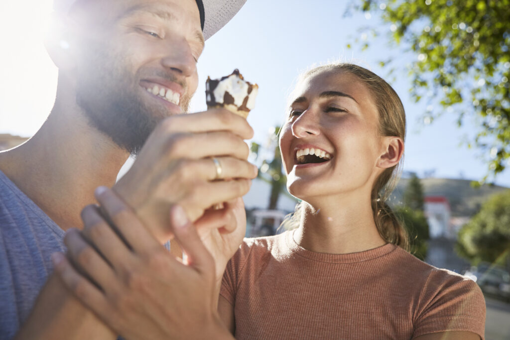 Young couple with ice cream cone